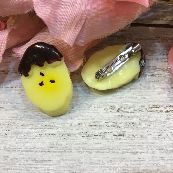 Banana Pin - Picture 2 of 2